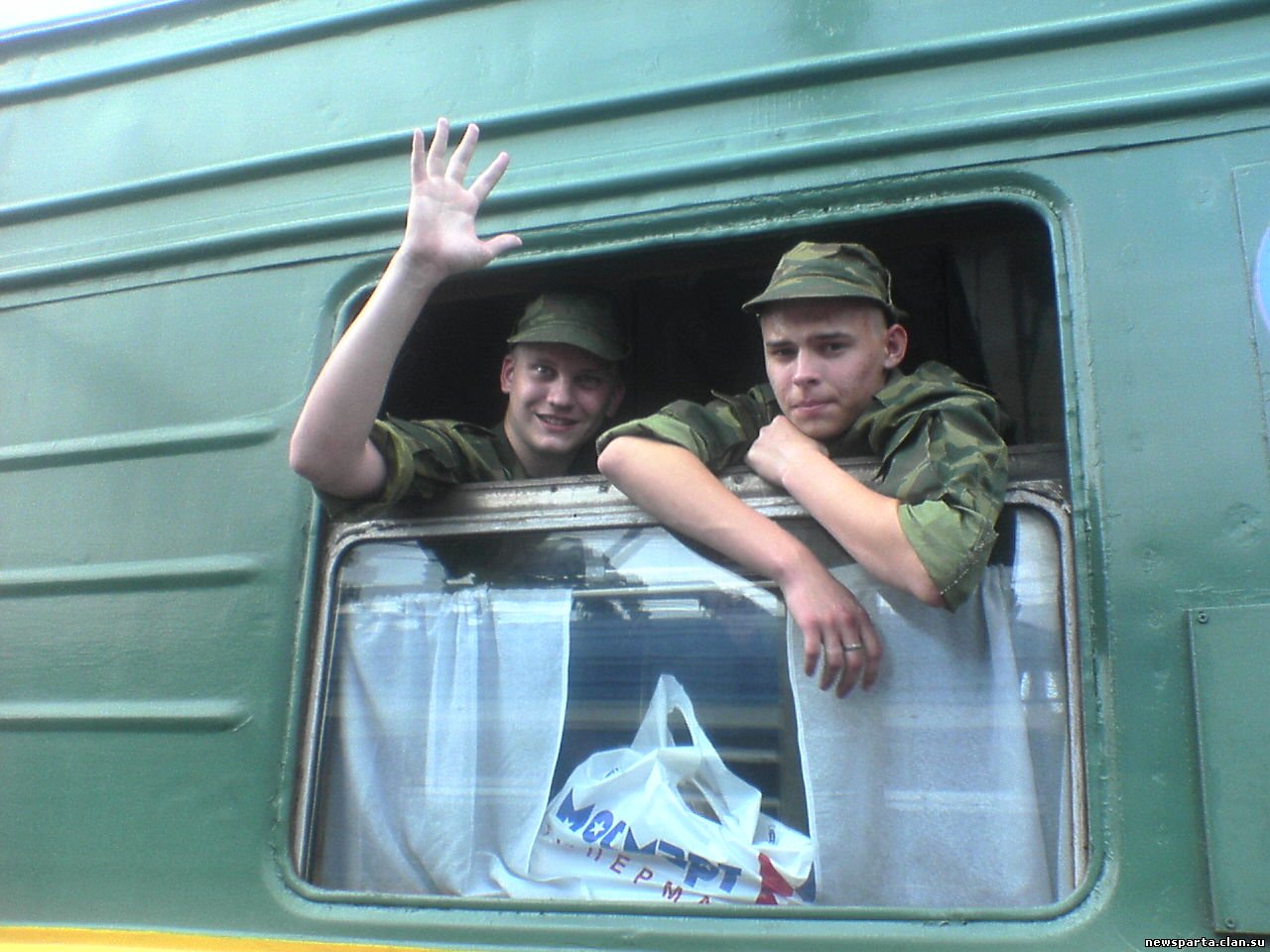 Проводы в Армию по-советски: праздник со слезами на глазах