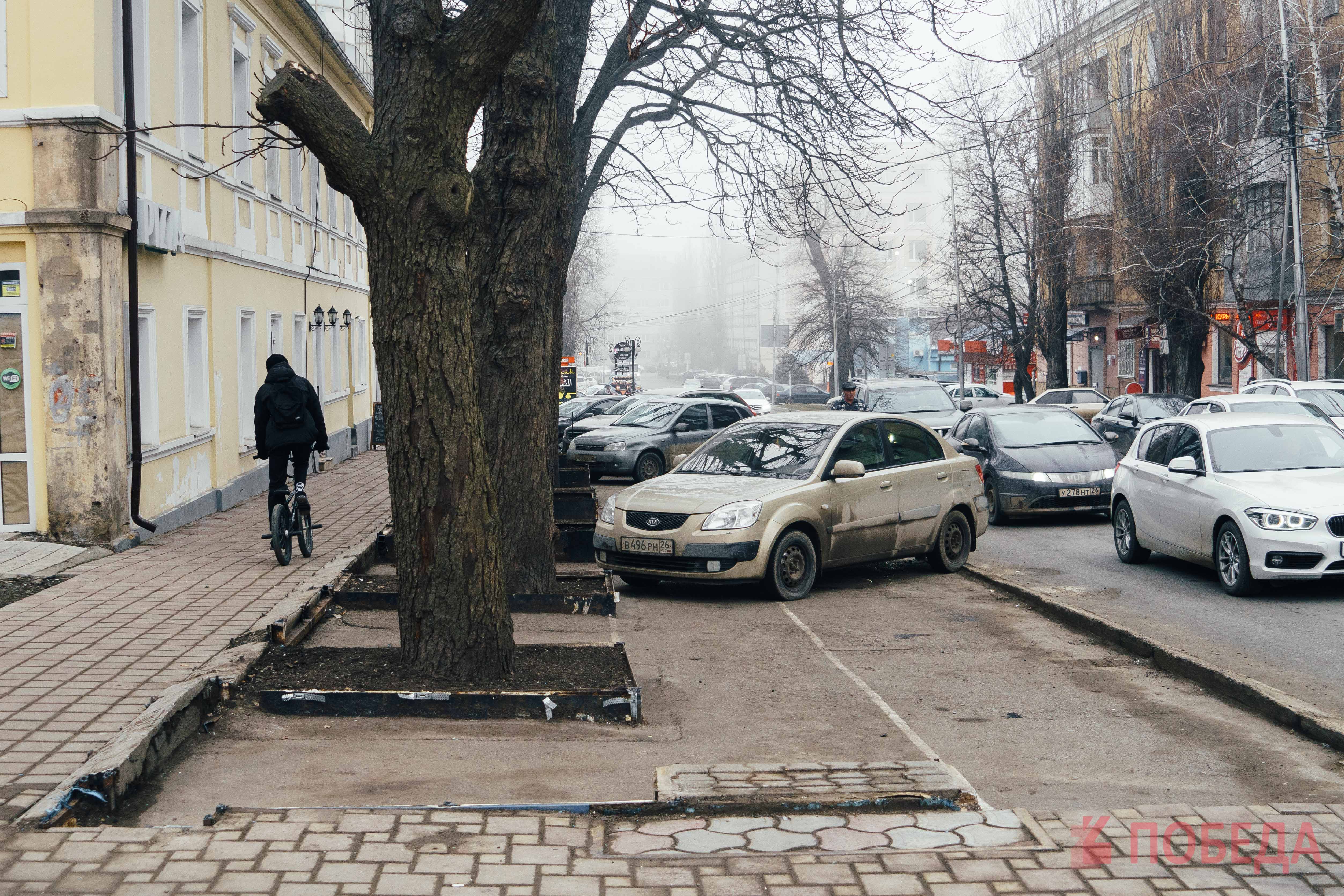 Пушкин парковка. Цветочный рынок Ставрополь на Пушкина. Городские парковки Ставрополя. Стихийная парковка. Пушкин в Ставрополе.